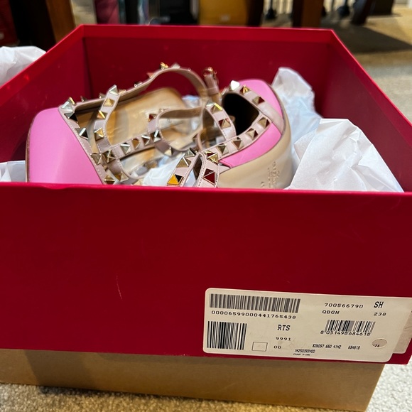 Authentic Valentino pink pumps - Picture 2 of 8